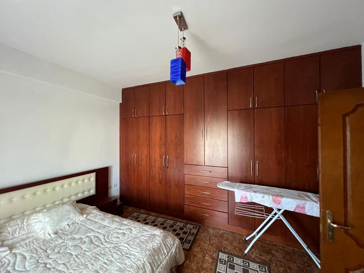 Entire Apartment Castle View 베라트 외부 사진