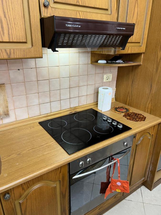 Entire Apartment Castle View 베라트 외부 사진
